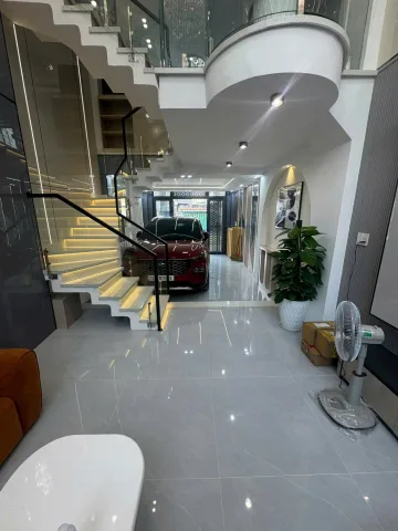 Bán nhà 5 tầng TX38 Quận 12 gần Hà Huy Giáp, diện tích gần 60m2, 4 phòng ngủ, xe hơi ngủ trong nhà