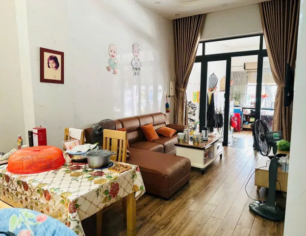 BÁN NHÀ MẶT TIỀN, SỐ 39 HOÀNG HOA THÁM, PHƯỜNG VŨNG TÀU, THÀNH PHỐ HỒ CHÍ MINH.