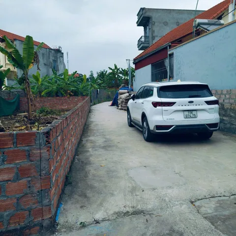 Em chào bá.n lô đất rẻ đẹp tại phường Hoà Bình 🚩🚩🚩.l/h;076.231.9990 em Thúy 
Diện tích 57m2 🚩🚩
Ngõ Ôtô đỗ cửa 🚩🚩🚩
Nằm giữa khu dân cư đông đúc🚩🚩
Ngay cạnh là nhà văn hóa 🚩🚩🚩
Bìa đỏ chính chủ 🚩

💸 Gi. Á mềm và đẹp 8xx💸