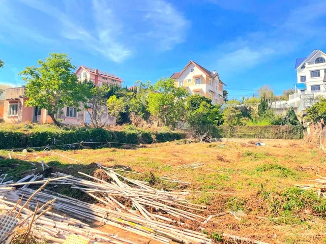 Bán đất mặt tiền kinh doanh khu dân cư trung tâm Đà Lạt, cách Hồ Xuân Hương 3km