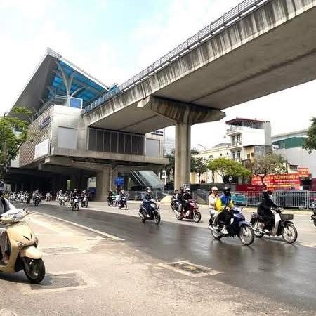 Gần MẶT PHỐ Hồ Tùng Mậu 80m2, 5 tầng, lắp được thang máy, 23. Tỷ