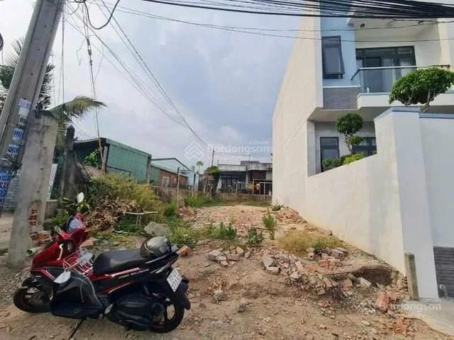Chủ cần tiền xoay vốn bán nhanh lô đất 155m2. Đ.Nguyễn Thị Lắng, Tân Phú Trung. Gía 1,1 tỷ. SHR