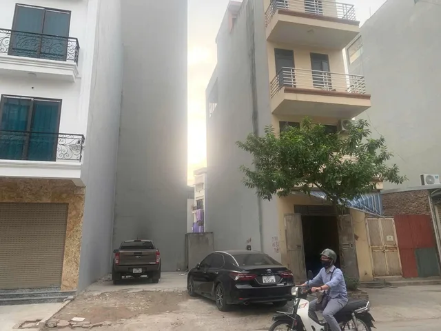 🚨 493 TRIỆU SỞ HỮU NGAY ĐẤT VEN ĐÔ – Ô TÔ TRÁNH NHAU THOẢI MÁI