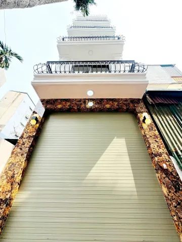 Nhà đẹp 41m² full thổ cư ngang 3,5m giá 9,5 tỷ tại Đường An Dương Vương Phường Phú Thượng