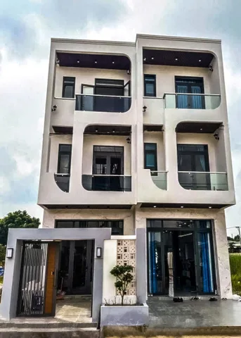 🌻 NHÀ MỚI 3 TẦNG – GIÁ 2,5 TỶ – GẦN CHỢ HƯNG LONG 🌻