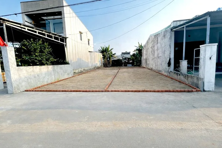 Chính chủ cần bán nhanh 2 lô liền kề nằm ngay trục chính Đông Phú-Đại Hiệp
