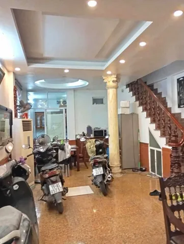 Hàng Hiếm Khương Đình bán nhà 50m vài bước chân ra ngõ Ô Tô - Gần Hồ - Trường Học- Ngõ Thoáng sạch sẽ - Hàng xóm văn minh