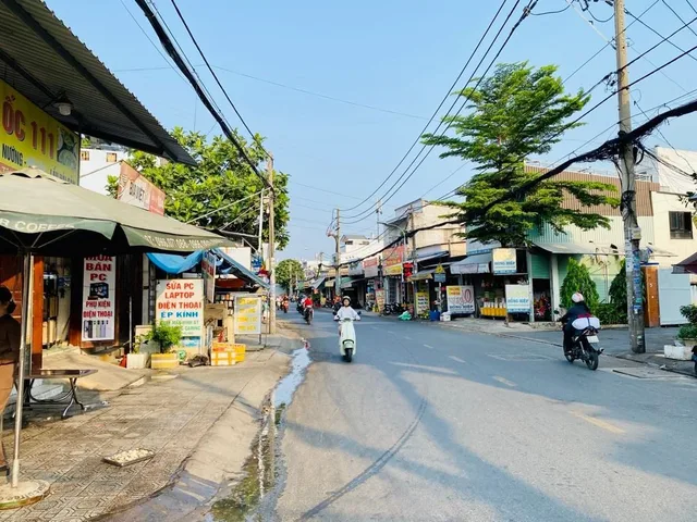 Bán nhà 3 Tầng MT Lê Đình Cẩn Bình Tân