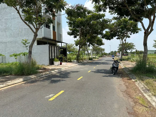 Bán đất biệt thự Saigon Riverpark, gần sông mát mẻ