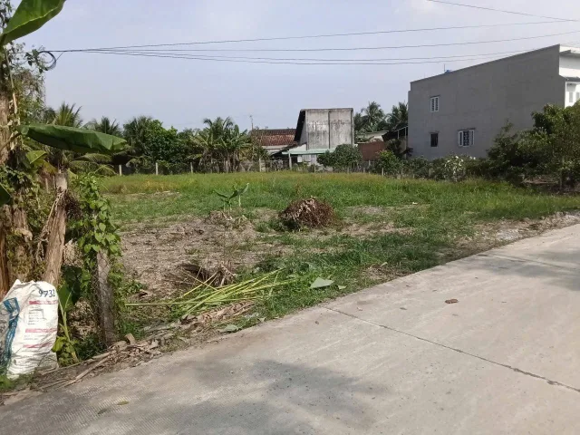 Đất 1000m2 có 400m2 thổ cư, 1/ đường Phước Toàn 150m, thông ĐT 833B, Long Hiệp, Bến Lức, Long An