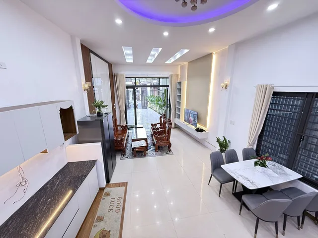 🏠 BÁN NHÀ MẶT TIỀN TÔN ĐẢN - QUẬN CẨM LỆ - DIỆN TÍCH 123M2 NỞ HẬU - 3T3M - GIÁ 7,2 TỶ