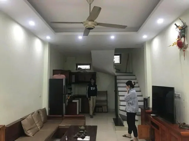 Cho Thuê Nhà Ngõ 32 Đỗ Đức Dục - Nam Từ Liêm 31M² 5 Tầng 3 Ngủ Full Nội Thất - An Sinh Tốt - Giá Thuê 12,5tr