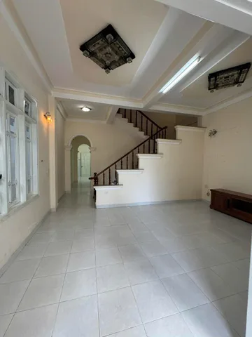 Cho thuê nhà 5 phòng ngủ đường Phan Chu Trinh Đà Lạt giá 12 triệu