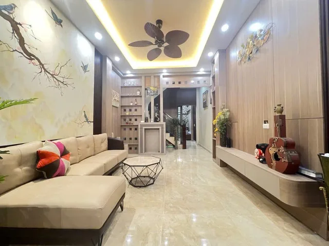 Nguyễn Văn Cừ , nhà đẹp ở ngay , full nội thất ,ngay sát cầu Chương Dương , 2 phút sang Phố Cổ , nhỉnh 11 🧄 

✨ SD - 56m²  dân xây chắc chắn -  thiết kế 4 tầng đầy đủ công năng.

✨ chỉ 1 nhà ra phố , ngay trung tâm Bồ Đề vô vàn tiện ích , an sinh đỉnh , ở