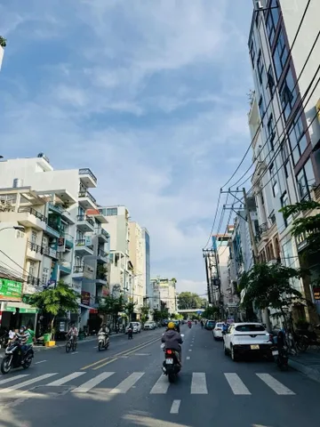 Bán nhà 2 Tầng MT Hoàng Hoa Thám Tân Bình