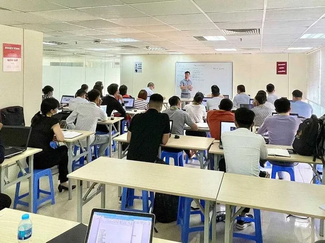 V-Shorts & VBDSP: Giải Pháp Marketing Đa Kênh Tự Động Toàn Diện 2026