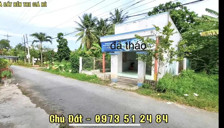 BÁN ĐẤT KHU PHỐ 7 MỎ CÀY NAM MẶT TIỀN BỜ KÈ SÔNG MỎ CÀY NAM GIÁ 8xx TR.IỆU ( GIÁ CÓ THỂ THƯƠNG LƯỢNG)