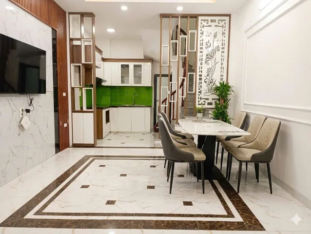 Nhà Phúc Lợi Hiếm trong phân khúc- 30m ,5 Tầng, Mặt Tiền 3,9m