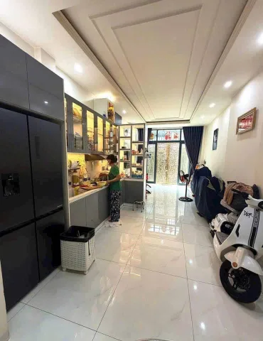Nhà đẹp full nội thất - 4 tầng - Lâm Văn Bền - Nhỉnh 6 tỷ