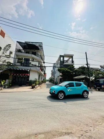 Bán nhà Góc Hai Mặt Tiền 3 Tầng, DT: 75m² full thổ cư ngang 5m giá 8.4 tỷ tại Phường Bình Tân