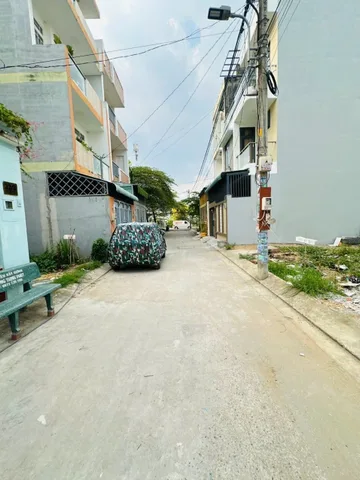 🚗 BÁN NHÀ 3 TẦNG - 50.4M2(4.6*11), CÔNG NHẬN ĐỦ - 4PN, 3WC - KHÔNG QH -  NHÀ MỚI, HẺM XE HƠI - GẦN CHỢ, KCN, ĐH FPT - P LONG TRƯỜNG, THỦ ĐỨC.(D)