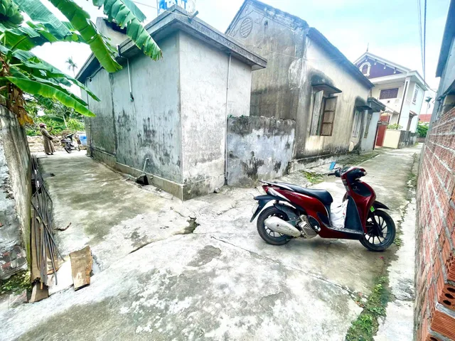 🎉🎉🎉Duy nhất 1 lô Cao Nhân 75m2 . 
L/h:076.231.9990 em Thúy 

- Ngõ xe 3 gác 
- vị trí trung tâm . Cách chợ + đường 352 chỉ 500m . 

💵💵💵 Gi.a:820

A/chị quan tâm hãy gọi cho Em .