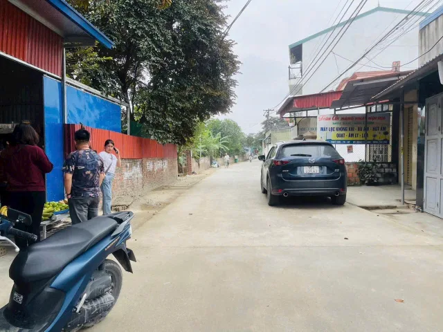 💥💥💥 Bán Đất Có Sẵn Nhà C4 Tại Mặt Đường Thông Thuỷ Sơn.l/h:076.231.9990 em Thúy 
, 80m2, Ngang 4,85m, Giá Nhô 3 Đồng 💥💥💥

- Vị trí trung tâm nằm ngay mặt đường thông sau Tân Quang Minh, Đường rộng oto tránh nhau, thoáng không lỗi kinh doanh nhỏ đẹp.
-