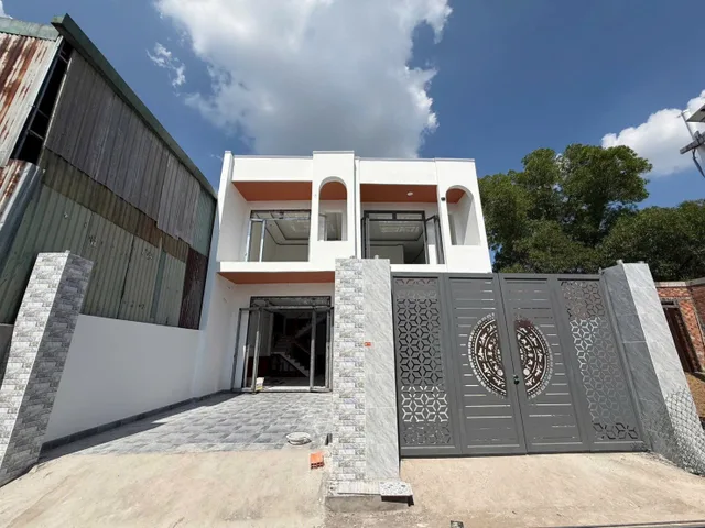 NHÀ LẦU NGAY CTY CHANGSHIN-DI CHUYỂN TRUNG TÂM BIÊN HOÀ 10P 0889999729
