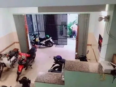 Hẻm Bê tông 4m - Nhà Mới Cứng 3 Tầng Hoàn Công Chuẩn Chỉ - Ngang 4m3 -  Hơn 7 tỷ.