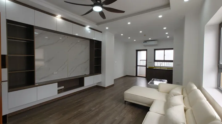 Bán căn hộ chung cư đường Hoàng Đạo Thành, Thanh Xuân, nhà đẹp lô góc, full nội thất