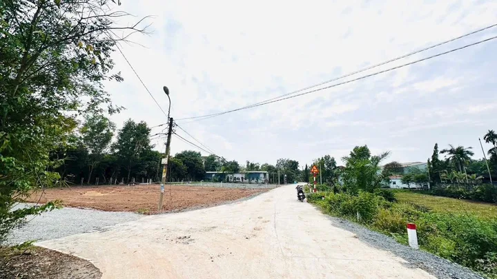 Bán đất sát đường Nguyễn Văn Khạ sát trung tâm Thị Trấn Củ Chi xã Tân An Hội Củ Chi TPHCM, DT: 5x25m.