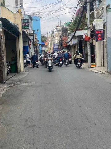 MẶT TIỀN ĐÔNG HỒ - KINH DOANH ĐA NGÀNH - LẠC LONG QUÂN - 4 TẦNG