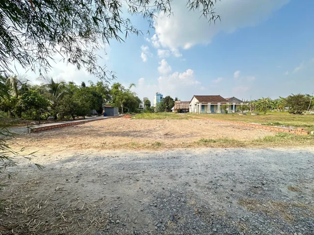 Bán lô đất vườn chuyển thổ cư được 15x60m, làm nhà vườn, nhà trọ đầu tư rất được luôn