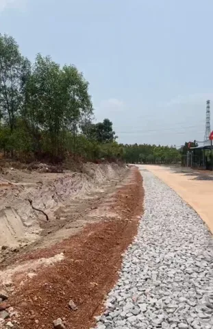 Bán đất 1151.8m² có sẵn 300m² thổ cư ngang 22m giá 2.8 tỷ tại Phường Chơn Thành