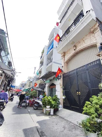 BÁN CĂN HỘ DỊCH VỤ CAO CẤP 17 PHÒNG – DÒNG TIỀN HƠN 120 TRIỆU/THÁNG – QUẬN 8. 0939345129