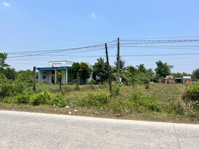 Bán đất 715.5m² có sẵn 245m² thổ cư ngang 5m giá 1.15 tỷ tại Xã Đức Lập