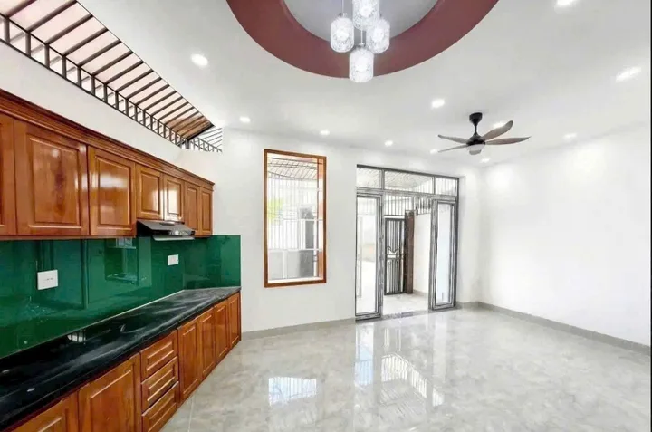 Nhà 3 tầng mới xây Full nội thất hàng xóm khu đô thị Phước Long