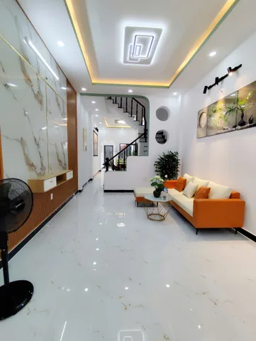 3 tỷ giảm còn 2 tỷ 750. Nhà 63m² Đường số 7, GV xây 3 tầng. Gần vòng xoay Phạm Văn Đồng, hẻm ô tô
