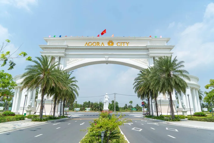 Chỉ còn 1 lô đất 108m² rẻ đẹp Agora City gần công viên, nhà hàng cafe hướng Đông Nam sổ hồng riêng