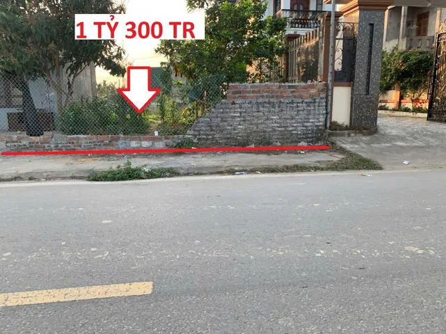 Bán Gấp Lô Đất Gần Vsip 115  m2 Mặt Tiền 8M Gía Hơn 1 Tỷ