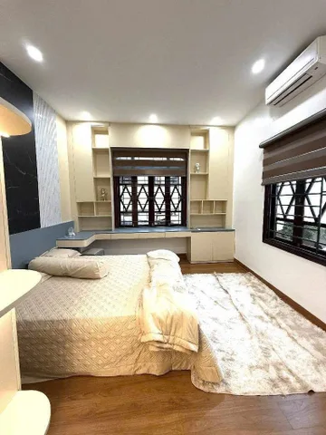 Nhỉnh 8 tỷ sở hữu nhà 5 tầng phố Lê Thanh Nghị