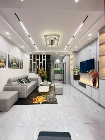 Bán nhà 36m² full thổ cư ngang 3.6m giá 8.2 tỷ tại Đường Kim Đồng Phường Hoàng Mai