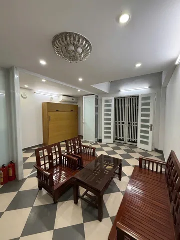 Cho thuê NHÀ ĐẸP - FULL ĐỒ Yên Hoà, Cầu Giấy 40M x 5T giá 18 triệu
