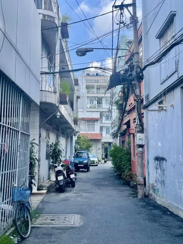 🏠 HXH góc, 8,5x14m – Nhà trung tâm Quận 7, 2 xe tránh nhau