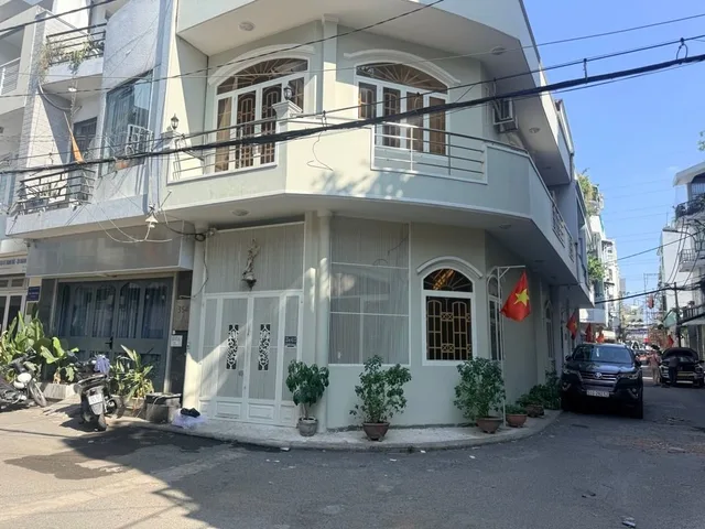 Nhà bán phan văn trị phạm văn đồng sổ hồng hẽm 7m