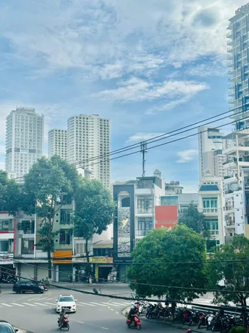 Bán đất tặng nhà cấp 4 hẻm Hoàng Hoa Thám cách biển 350m chỉ 6,7 tỷ