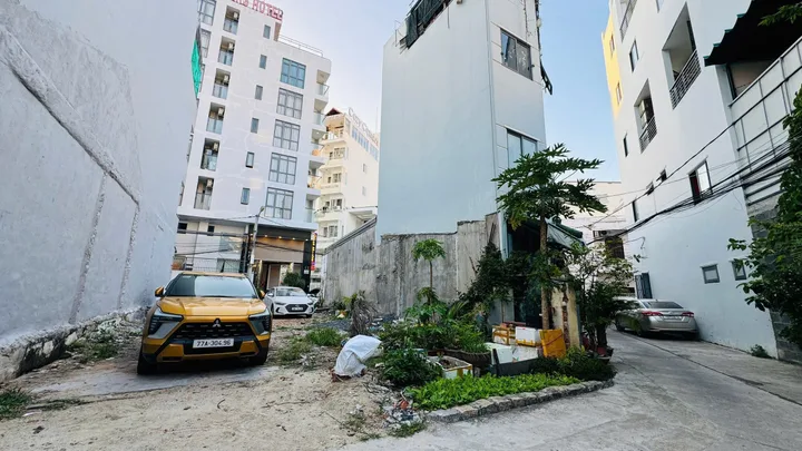 Bán đất 159.1m² full thổ cư ngang 8.2m giá 22.12 tỷ tại Phường Lộc Thọ Thành phố Nha Trang