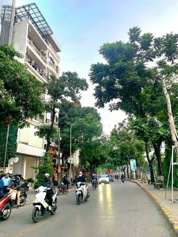 Bán Nhà Mặt Phố Vũ Tông Phan. Thang Máy. Lô Góc. Ô Tô. Vỉa Hè. DT 179m2. Giá 128.5 Tỷ.
