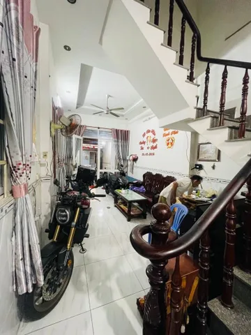 Bán nhà 236m² full thổ cư ngang 8m giá 13.3 tỷ tại Phường Tân Tạo