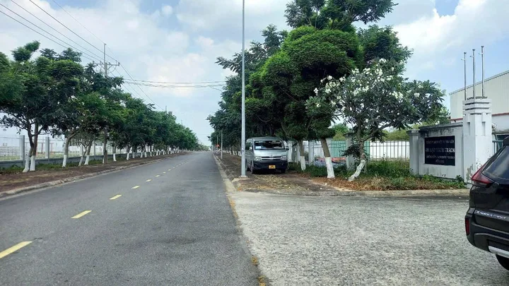BÁN NHÀ XƯỞNG LÔ GÓC 24.000m² – KCN NHƠN TRẠCH 3, PHƯỚC AN